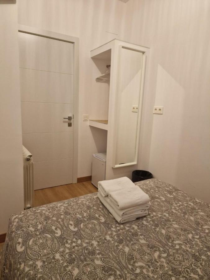 Hostal Esparteros Madrid Eksteriør bilde