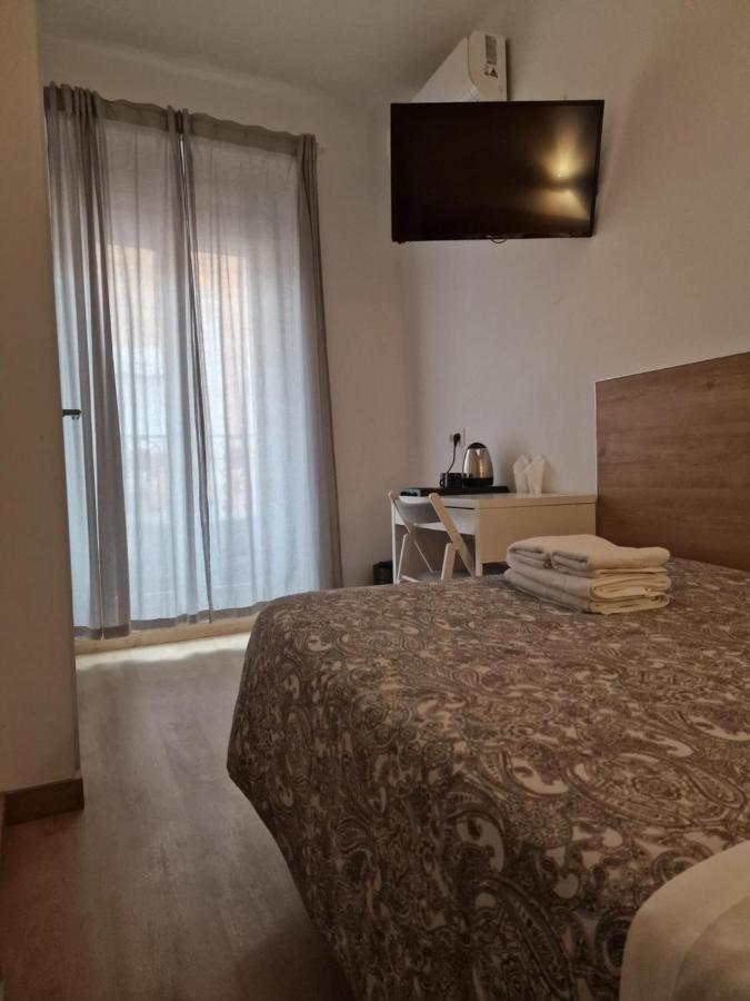 Hostal Esparteros Madrid Eksteriør bilde