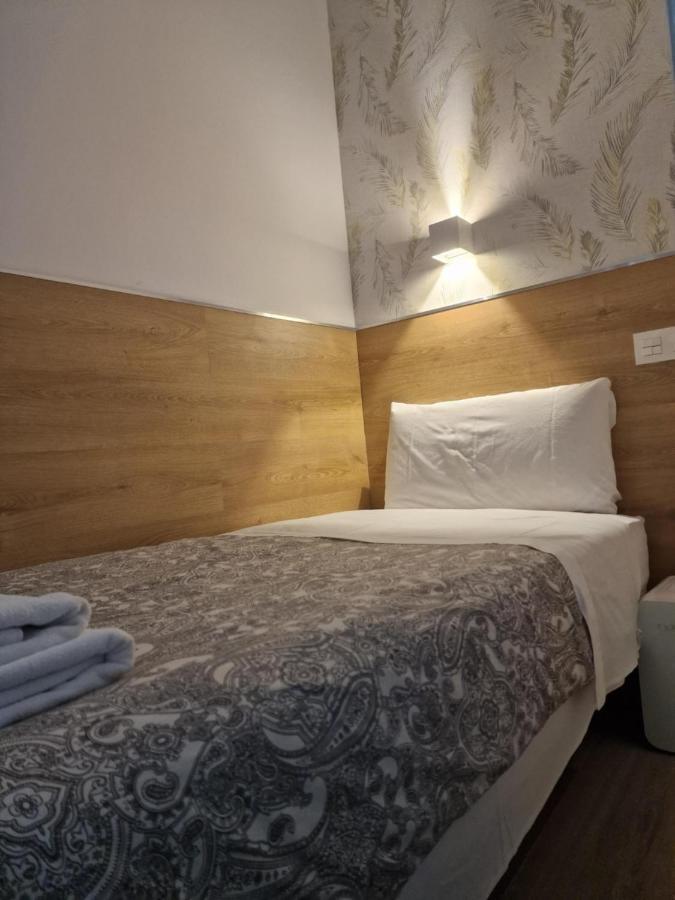 Hostal Esparteros Madrid Eksteriør bilde