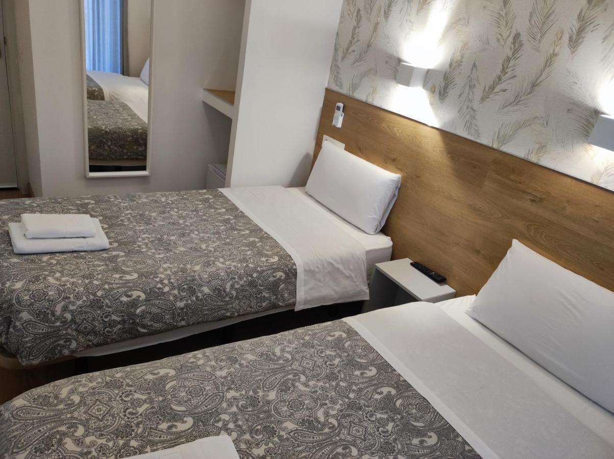 Hostal Esparteros Madrid Eksteriør bilde
