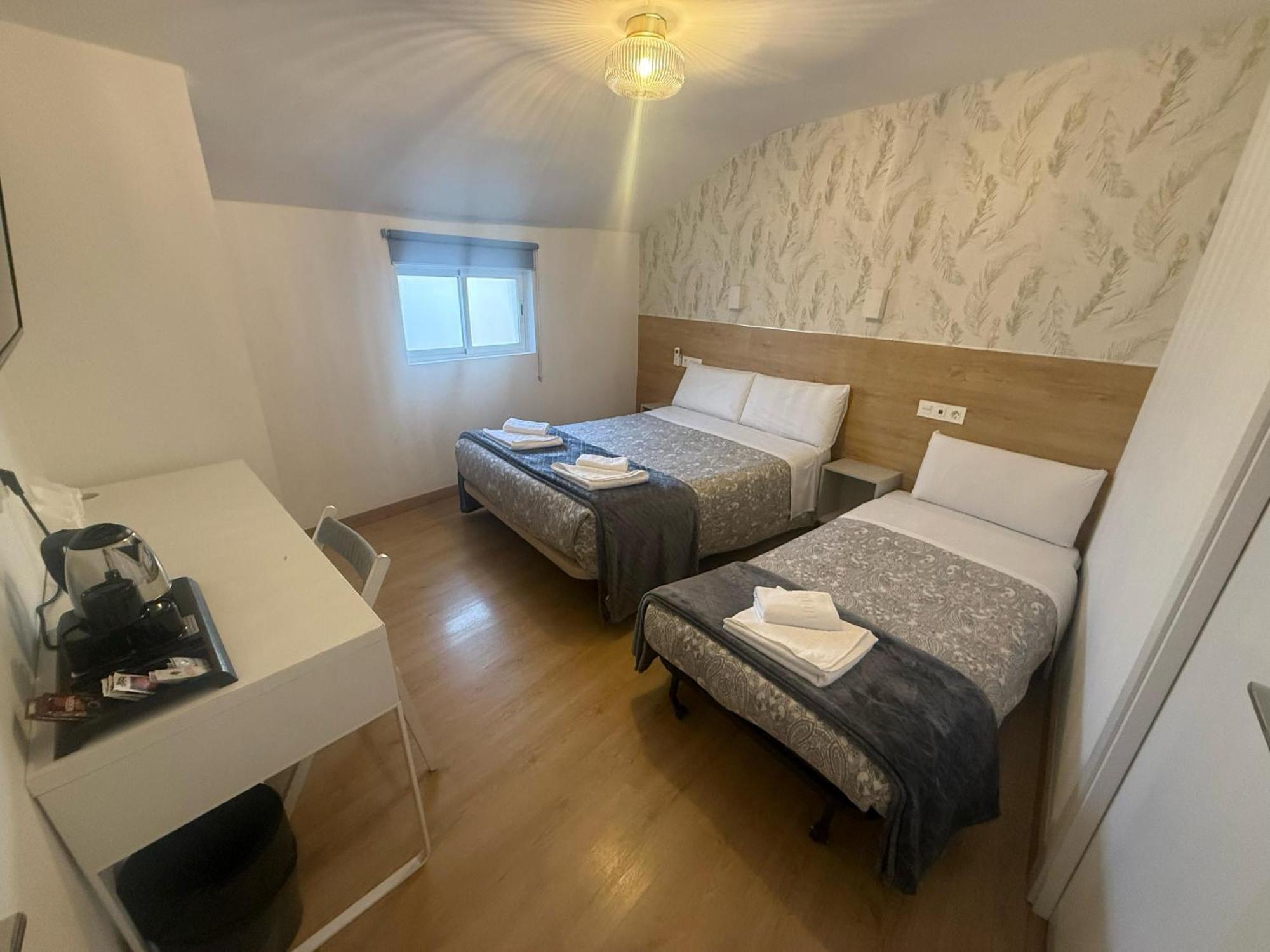 Hostal Esparteros Madrid Eksteriør bilde